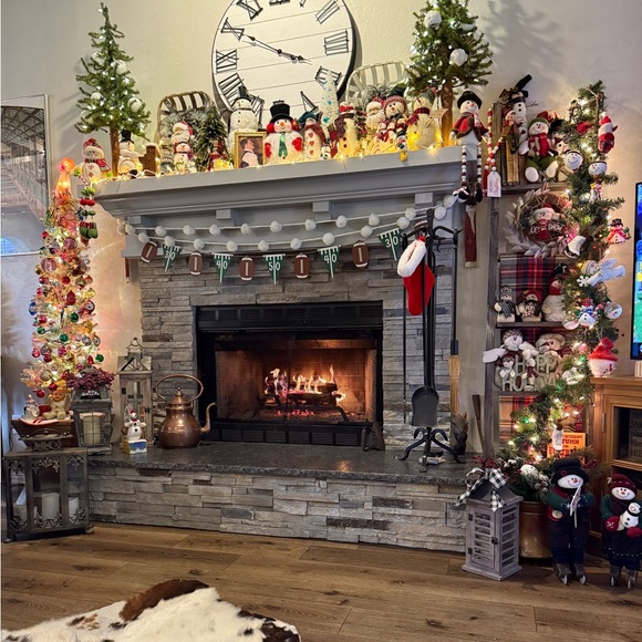 Howdy! KEEP SCROLLING! - Picture 2 of 10